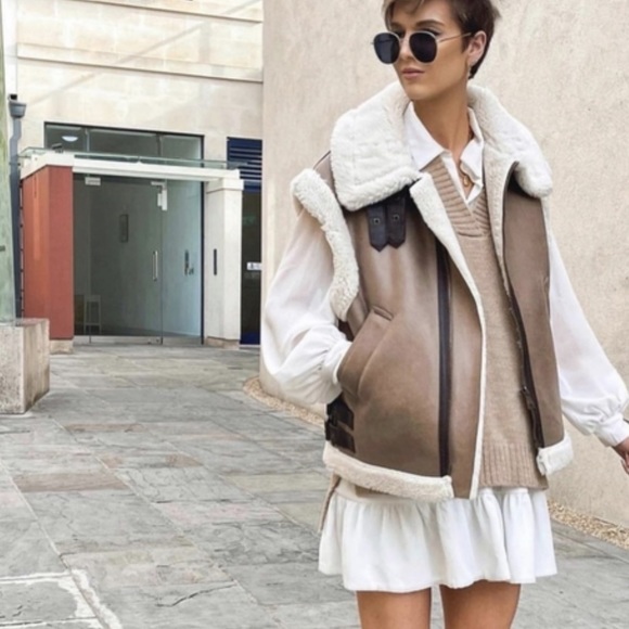 ZARA Vest Gilet - Picture 1 of 4